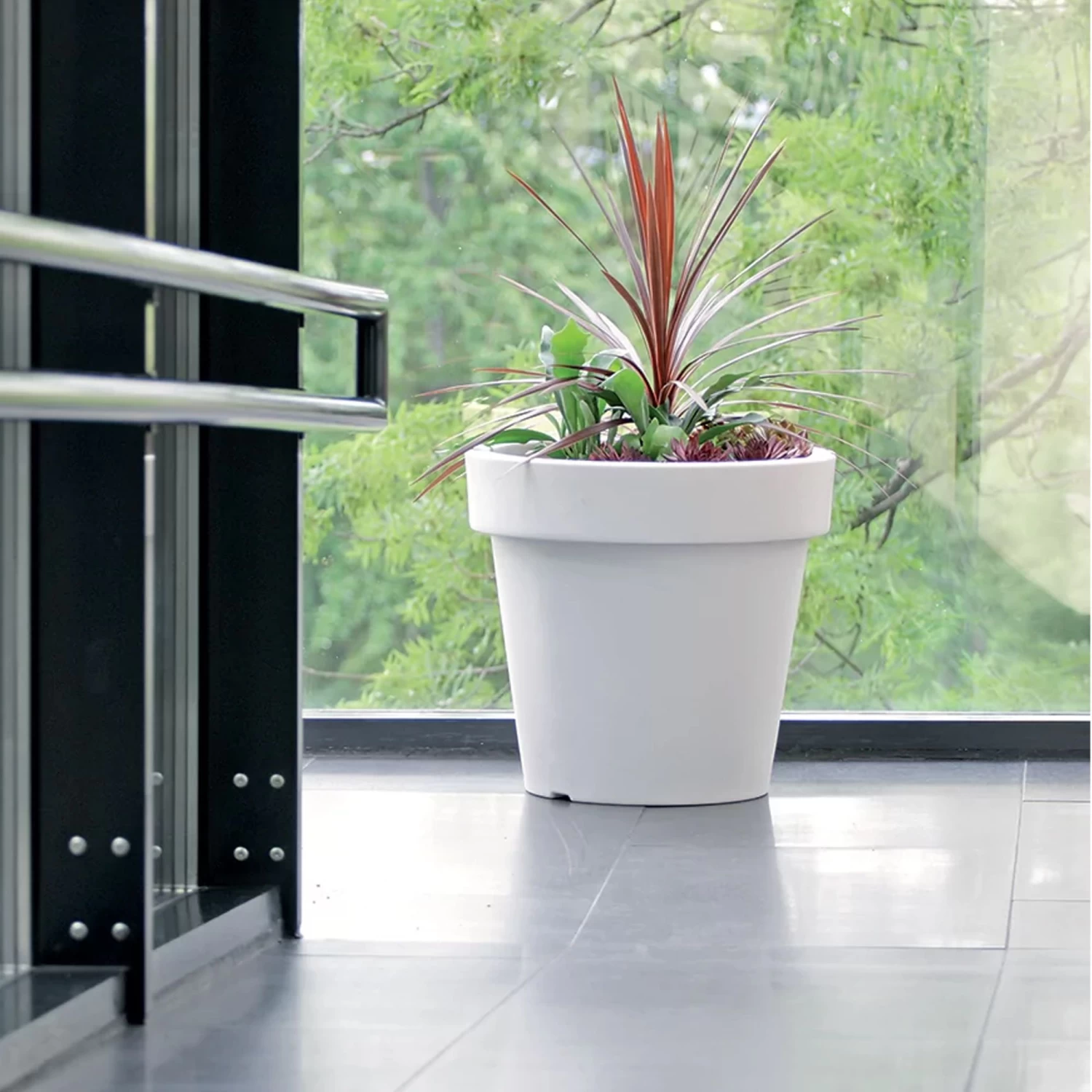 Prosperplast Maceta LEXO ROUND 430L 995x995x915 Gris Piedra 7 Prosperplast Maceta LEXO ROUND 430L 995x995x915 Gris Piedra - Imagen 5